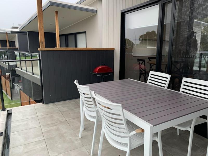 Captains Cove 1St Floor Spa Luxury Apartments - Free Netflix Paynesville Exteriér fotografie