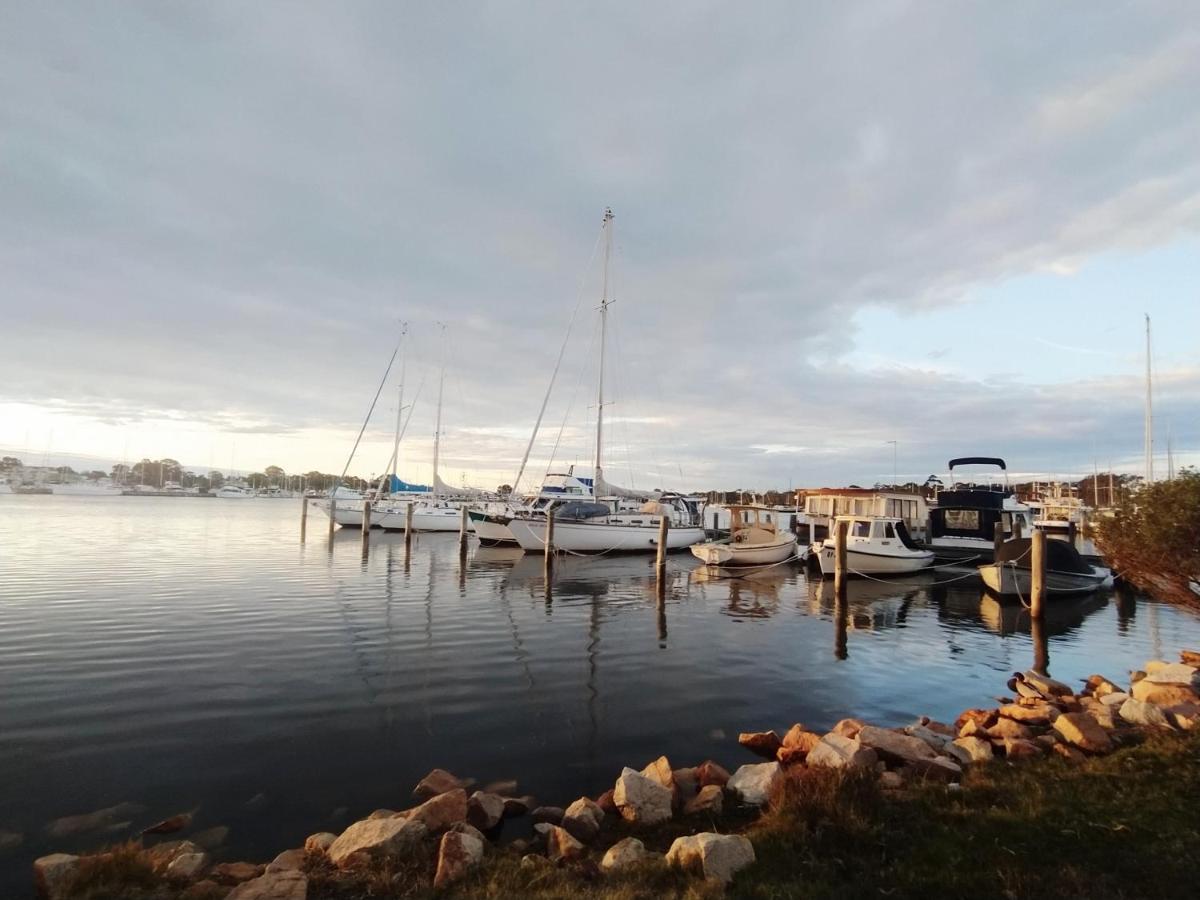 Captains Cove 1St Floor Spa Luxury Apartments - Free Netflix Paynesville Exteriér fotografie